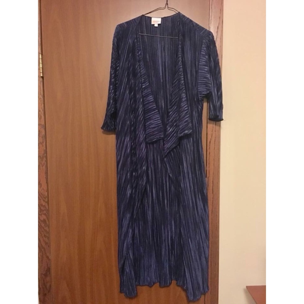 S LULAROE SHIRLEY NWOT